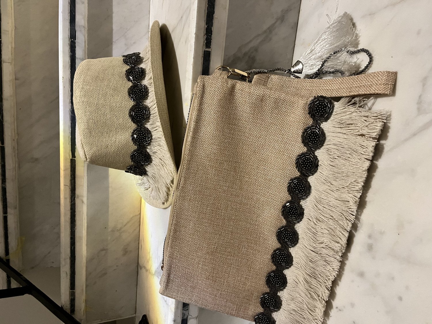 Non ending circles hat and clutch Set